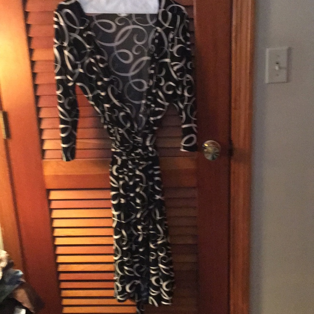 Classic wrap dress, black with cream swirls